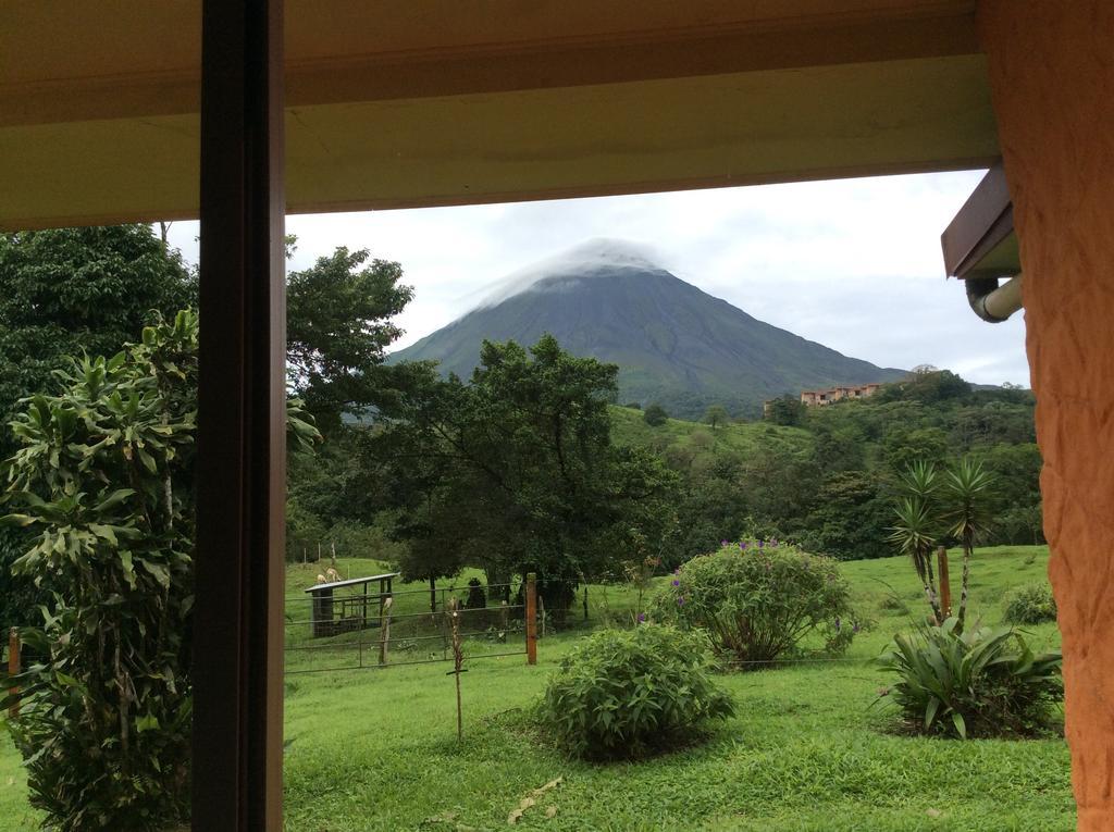 Готель Cabinas Los Guayabos La Fortuna Номер фото