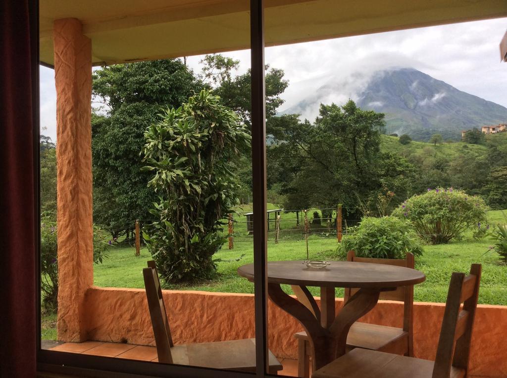 Готель Cabinas Los Guayabos La Fortuna Номер фото