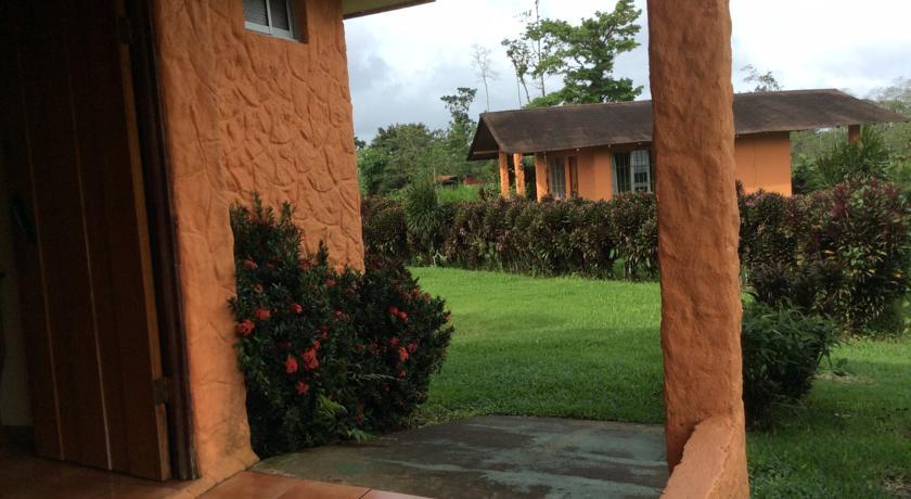 Готель Cabinas Los Guayabos La Fortuna Номер фото