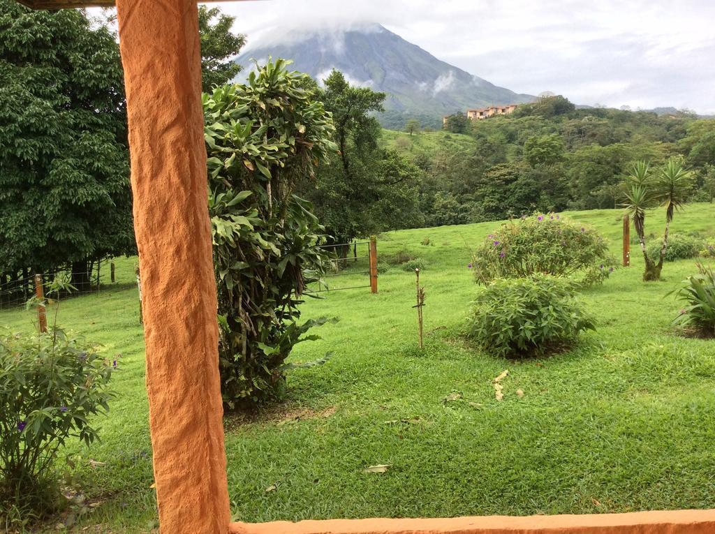 Готель Cabinas Los Guayabos La Fortuna Номер фото