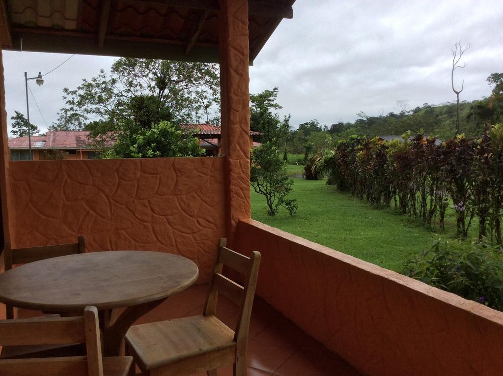 Готель Cabinas Los Guayabos La Fortuna Екстер'єр фото