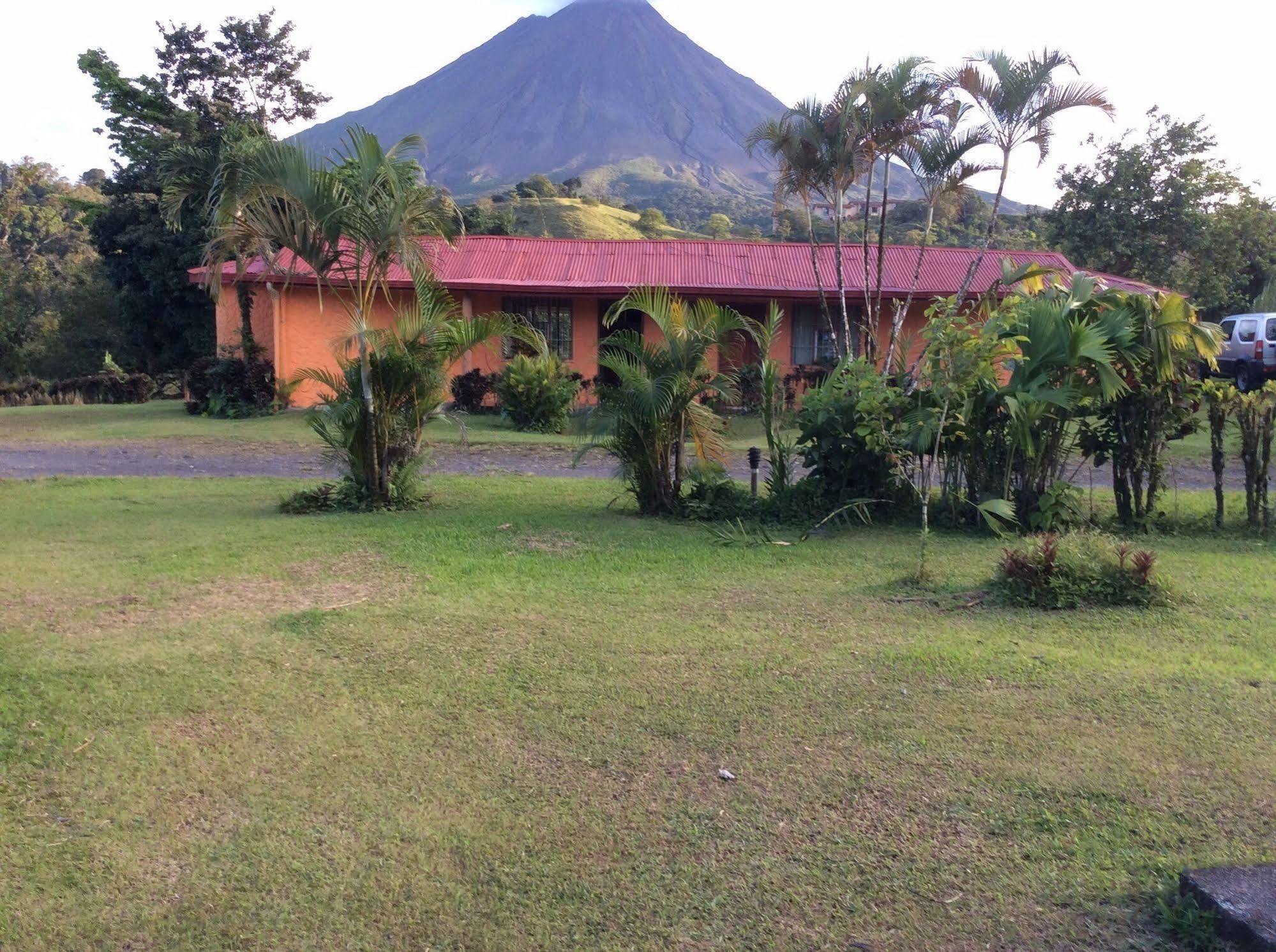 Готель Cabinas Los Guayabos La Fortuna Екстер'єр фото