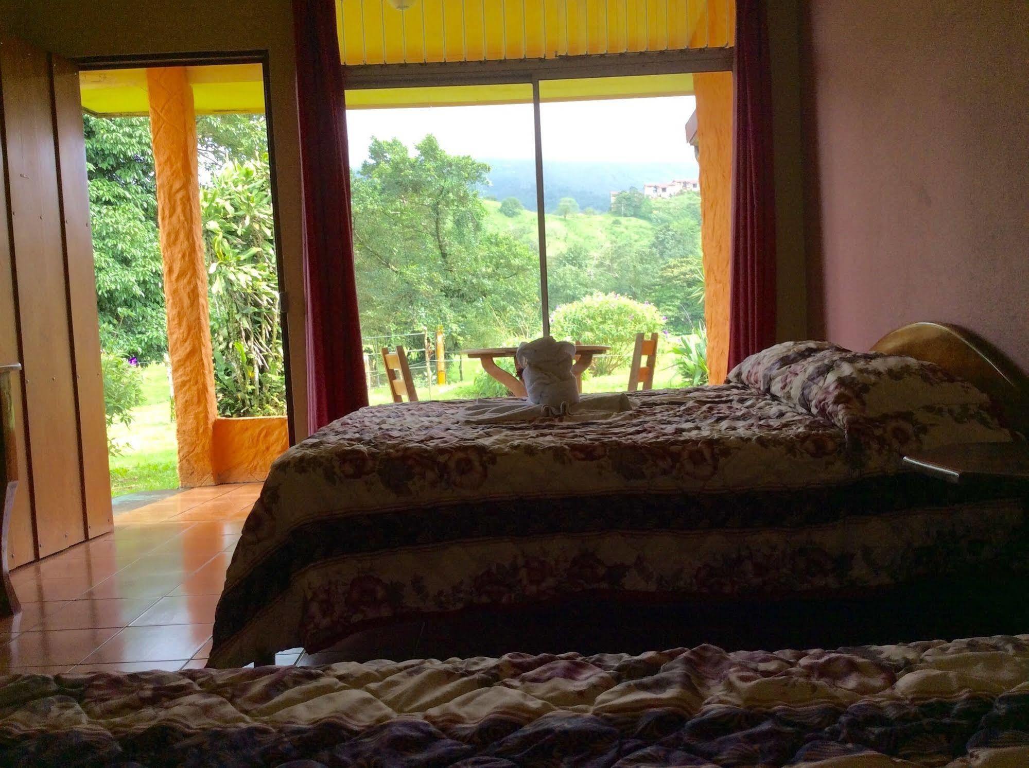 Готель Cabinas Los Guayabos La Fortuna Екстер'єр фото