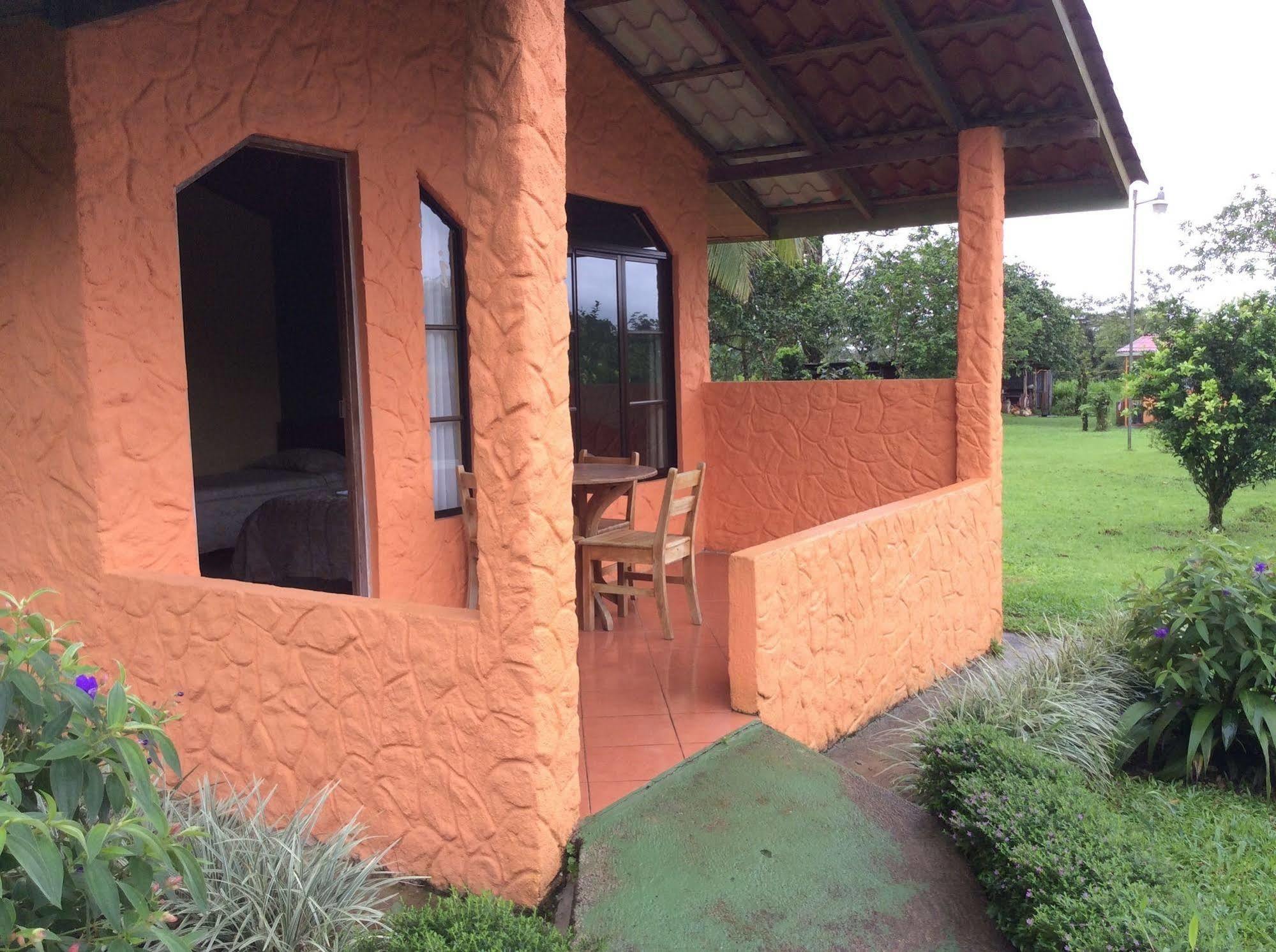 Готель Cabinas Los Guayabos La Fortuna Екстер'єр фото