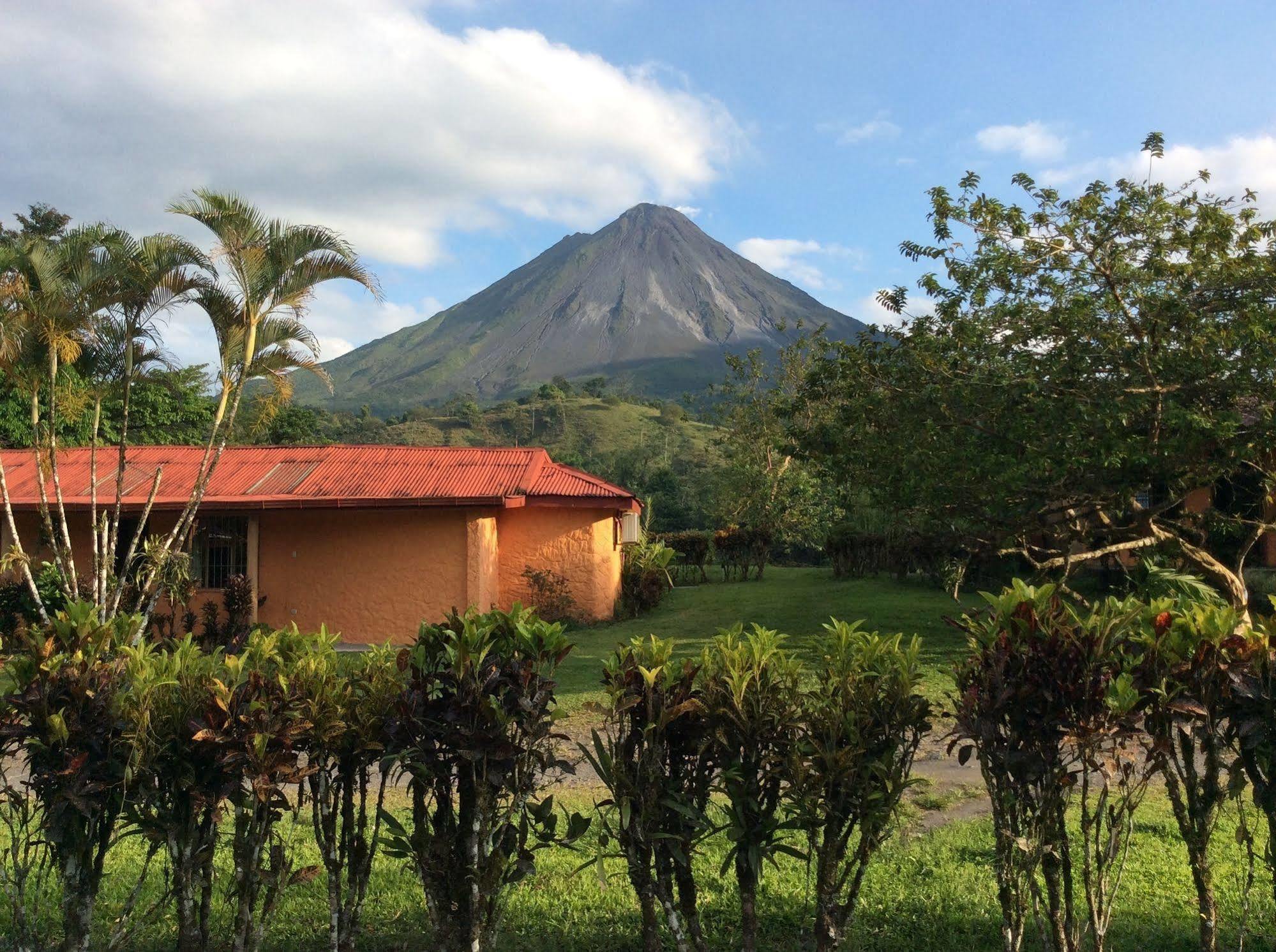 Готель Cabinas Los Guayabos La Fortuna Екстер'єр фото