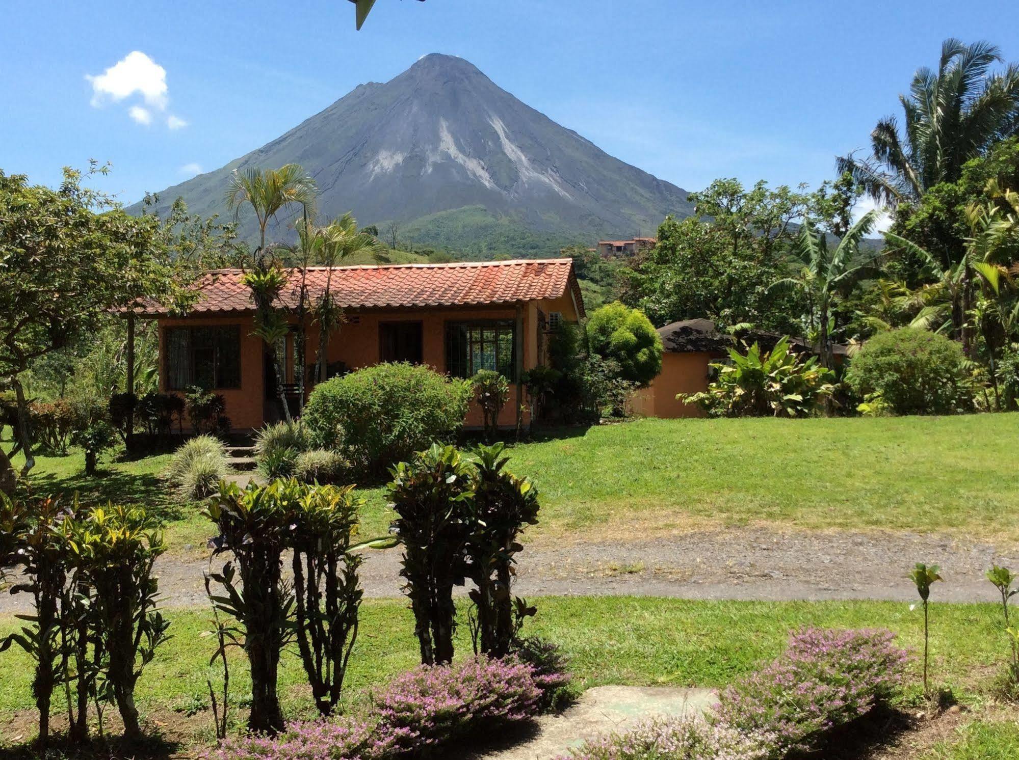 Готель Cabinas Los Guayabos La Fortuna Екстер'єр фото