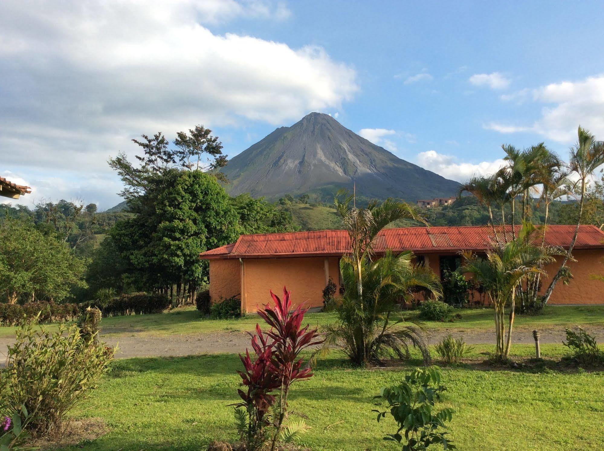 Готель Cabinas Los Guayabos La Fortuna Екстер'єр фото