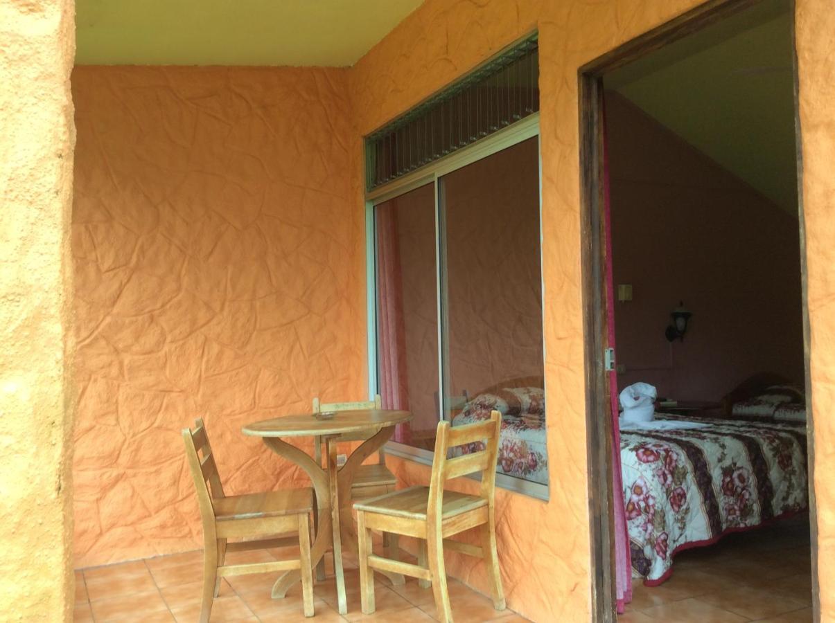 Готель Cabinas Los Guayabos La Fortuna Екстер'єр фото