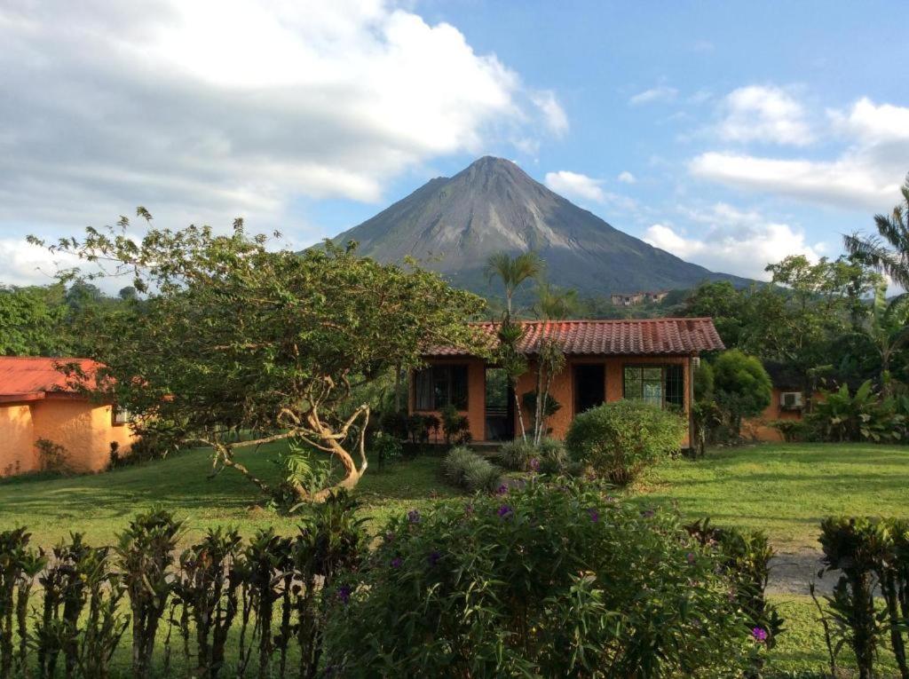 Готель Cabinas Los Guayabos La Fortuna Екстер'єр фото